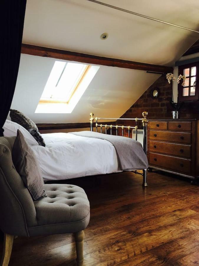Victorian Penthouse Apartment Gloucester Exterior foto